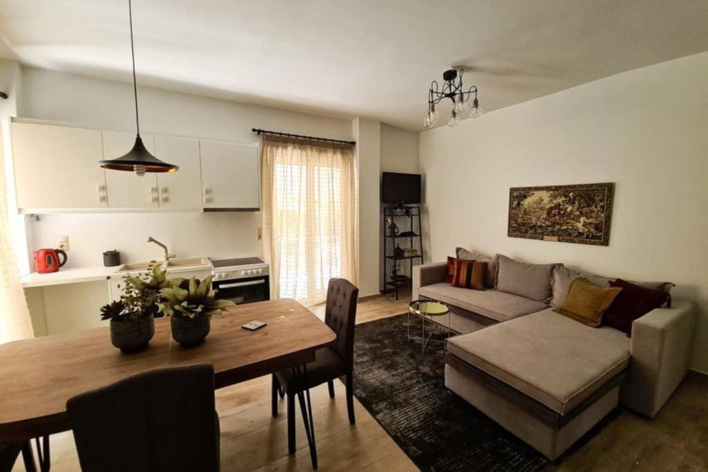 אתונה Modern Apt In The Heart Of Glyfada - Literally!! מראה חיצוני תמונה